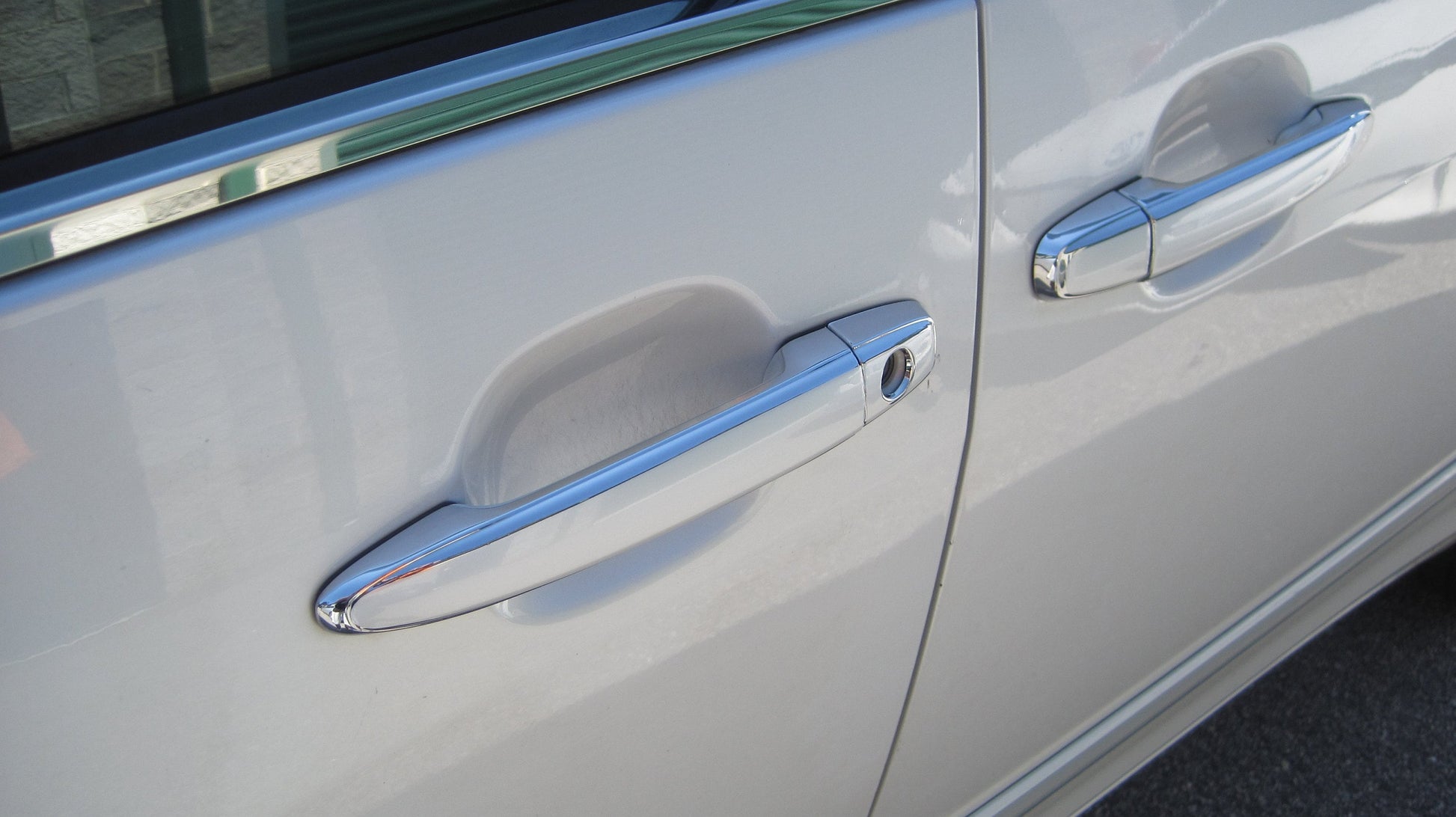 Full Set of Custom Black OR Chrome Door Handle Overlays / Covers For 2007 - 2009 Lexus RX350 - You Choose the Color of the Middle Insert